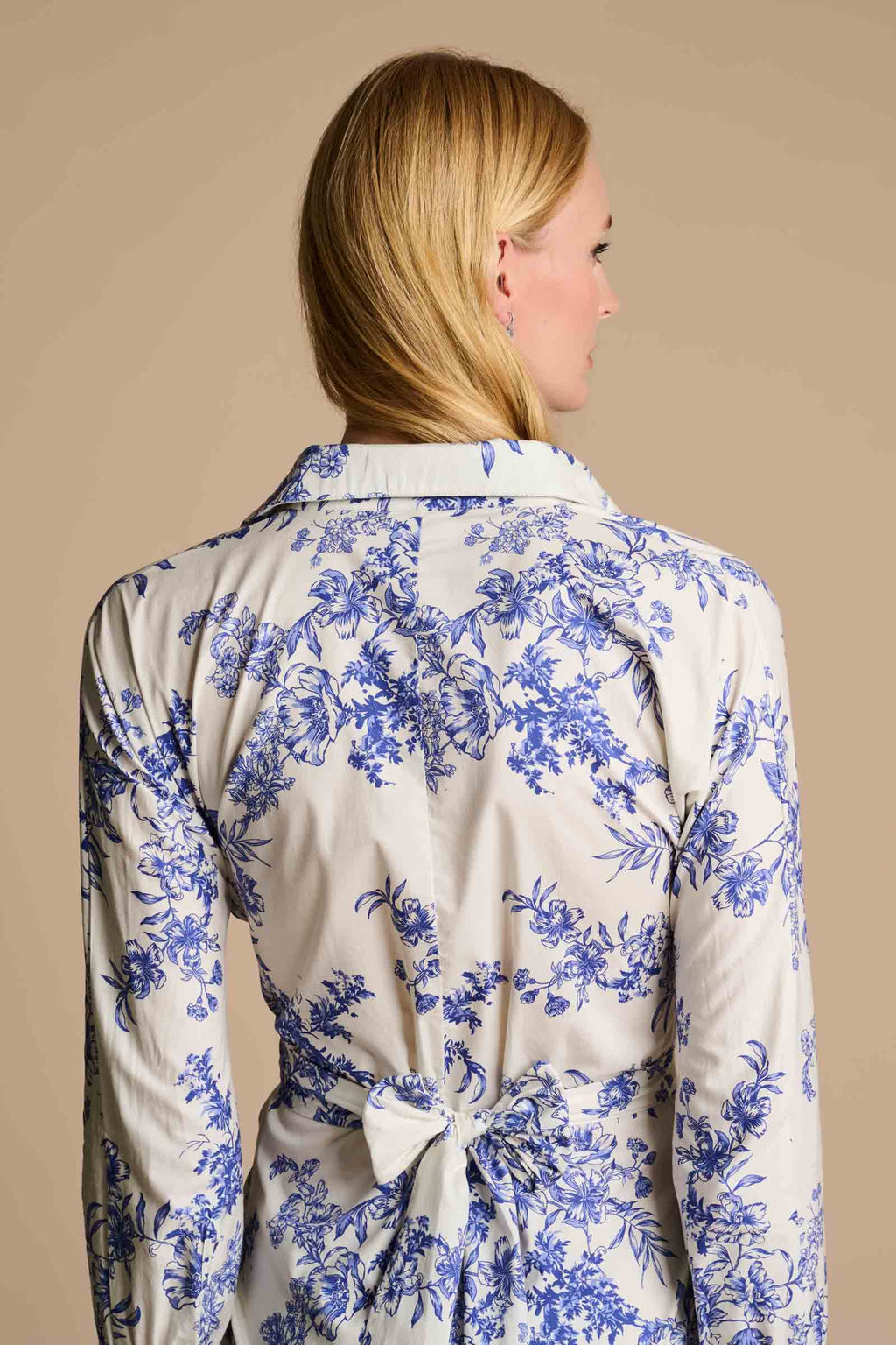 The Captiva 2.0 Shirt Dress | Vanilla China Blue Damask