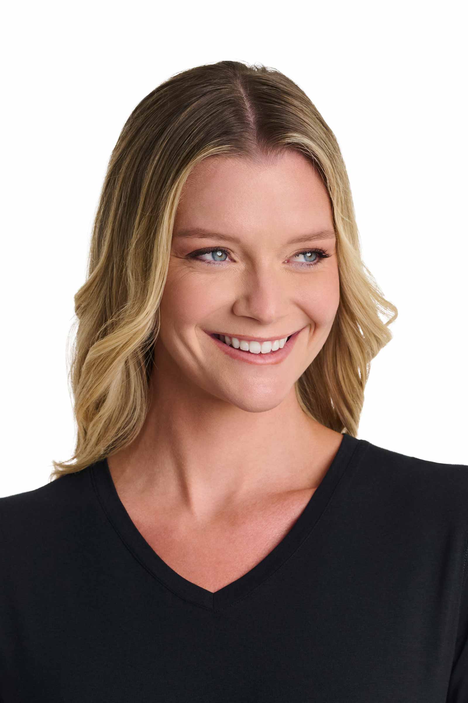 Women's Morada Fitted V-Neck Short Sleeve T-Shirt | Black
