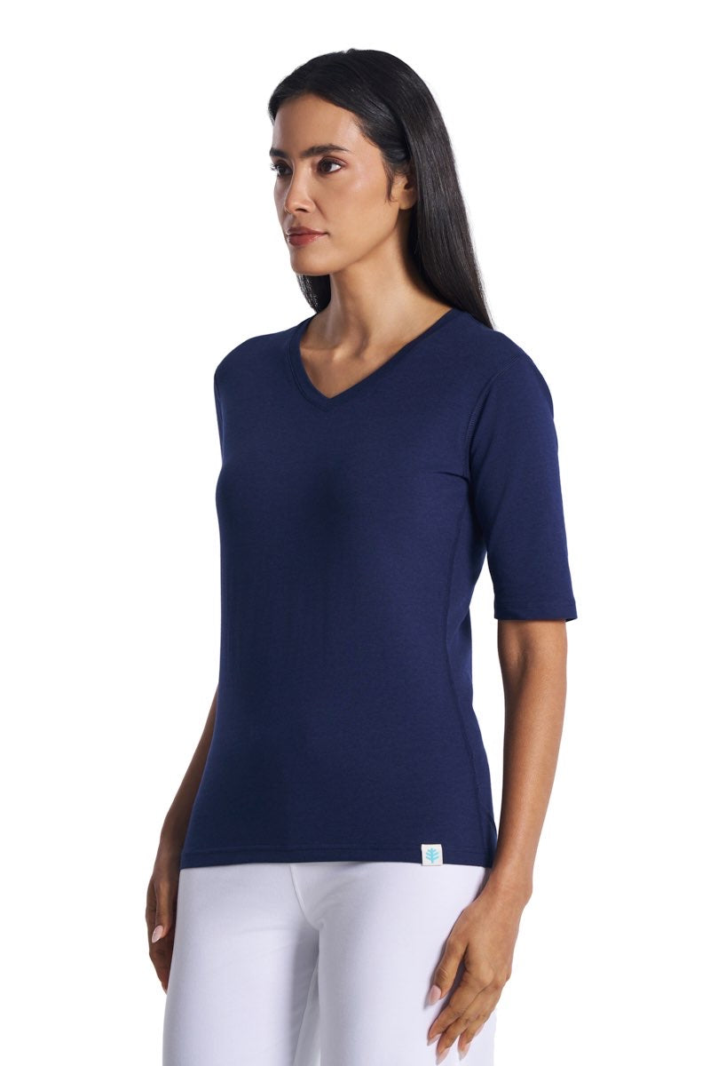 Women's Morada Fitted V-Neck Short Sleeve T-Shirt | Navy